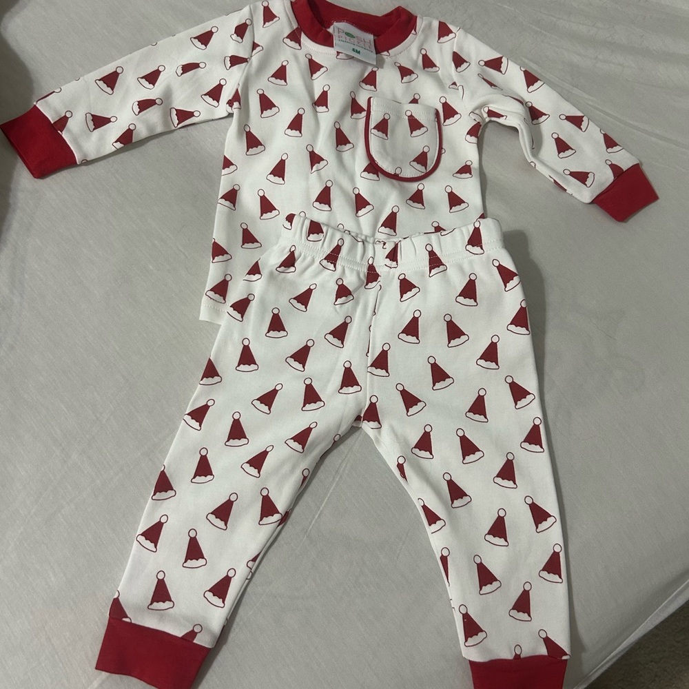 Posh Pickle NWOT 6m Santa hats